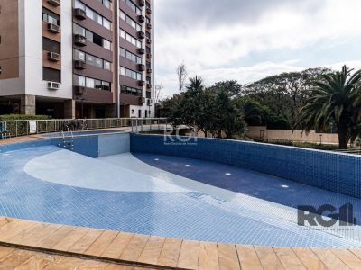 Apartamento à venda com 117m², 3 quartos, 1 suíte, 2 vagas no bairro Passo d'Areia em Porto Alegre - Foto 2