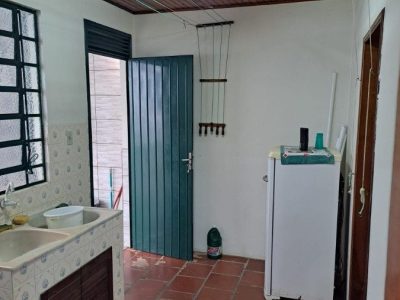 Casa à venda com 250m², 3 quartos, 1 suíte, 5 vagas no bairro Santa Tereza em Porto Alegre - Foto 25