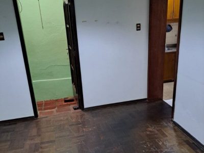 Casa à venda com 250m², 3 quartos, 1 suíte, 5 vagas no bairro Santa Tereza em Porto Alegre - Foto 21