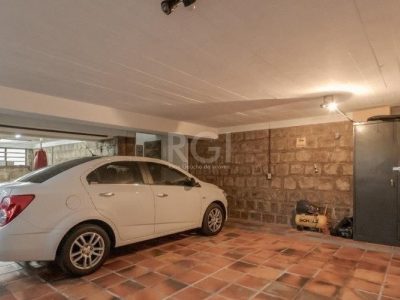 Casa à venda com 327m², 4 quartos, 1 suíte, 3 vagas no bairro Chácara das Pedras em Porto Alegre - Foto 62