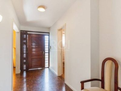 Casa à venda com 327m², 4 quartos, 1 suíte, 3 vagas no bairro Chácara das Pedras em Porto Alegre - Foto 24