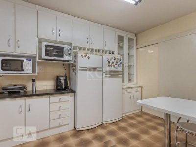 Casa à venda com 327m², 4 quartos, 1 suíte, 3 vagas no bairro Chácara das Pedras em Porto Alegre - Foto 36