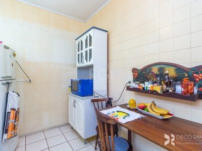 Casa à venda com 140m², 2 quartos, 2 suítes, 2 vagas no bairro Medianeira em Porto Alegre - Foto 16