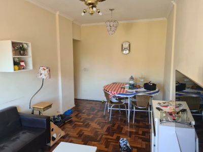 Apartamento à venda com 78m², 3 quartos, 1 suíte no bairro Centro Histórico em Porto Alegre - Foto 4