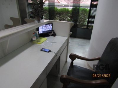 Conjunto/Sala à venda com 34m² no bairro Rio Branco em Porto Alegre - Foto 3