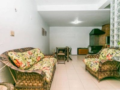 Casa à venda com 341m², 4 quartos, 1 suíte, 4 vagas no bairro Passo d'Areia em Porto Alegre - Foto 15