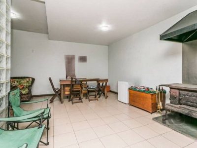 Casa à venda com 341m², 4 quartos, 1 suíte, 4 vagas no bairro Passo d'Areia em Porto Alegre - Foto 16