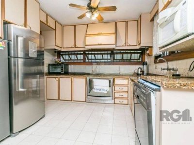 Casa à venda com 341m², 4 quartos, 1 suíte, 4 vagas no bairro Passo d'Areia em Porto Alegre - Foto 11