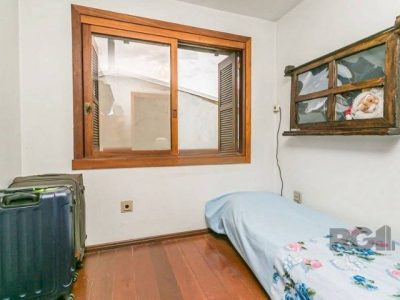 Casa à venda com 341m², 4 quartos, 1 suíte, 4 vagas no bairro Passo d'Areia em Porto Alegre - Foto 21