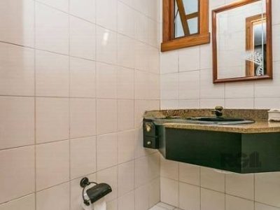 Casa à venda com 341m², 4 quartos, 1 suíte, 4 vagas no bairro Passo d'Areia em Porto Alegre - Foto 25