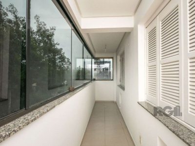 Apartamento à venda com 127m², 3 quartos, 1 suíte, 2 vagas no bairro Passo d'Areia em Porto Alegre - Foto 5