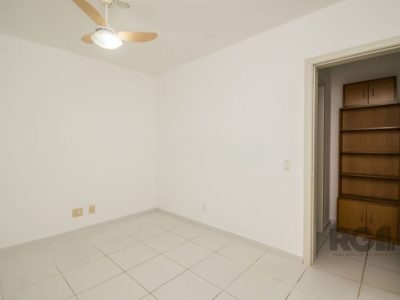 Apartamento à venda com 127m², 3 quartos, 1 suíte, 2 vagas no bairro Passo d'Areia em Porto Alegre - Foto 18