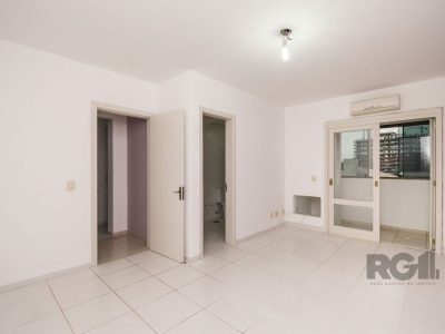 Apartamento à venda com 127m², 3 quartos, 1 suíte, 2 vagas no bairro Passo d'Areia em Porto Alegre - Foto 7