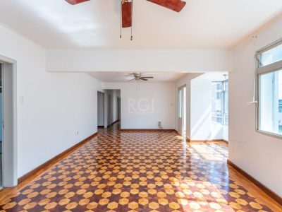 Apartamento à venda com 183m², 4 quartos, 1 suíte no bairro Centro Histórico em Porto Alegre - Foto 7