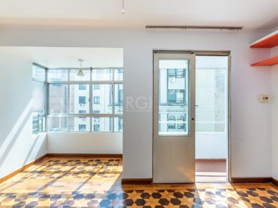 Apartamento à venda com 183m², 4 quartos, 1 suíte no bairro Centro Histórico em Porto Alegre - Foto 8