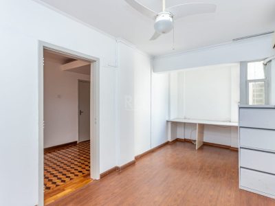 Apartamento à venda com 183m², 4 quartos, 1 suíte no bairro Centro Histórico em Porto Alegre - Foto 19