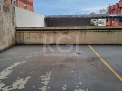 Apartamento à venda com 75m², 2 quartos, 1 suíte, 3 vagas no bairro Petrópolis em Porto Alegre - Foto 16