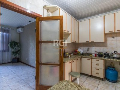 Apartamento à venda com 76m², 3 quartos, 2 vagas no bairro São Sebastião em Porto Alegre - Foto 2