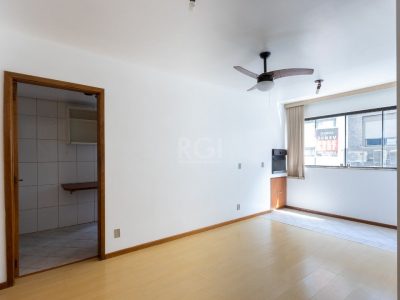 Apartamento à venda com 71m², 3 quartos, 1 vaga no bairro Ipanema em Porto Alegre - Foto 8