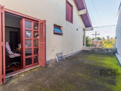 Casa à venda com 215m², 4 quartos, 4 vagas no bairro Santa Tereza em Porto Alegre - Foto 13