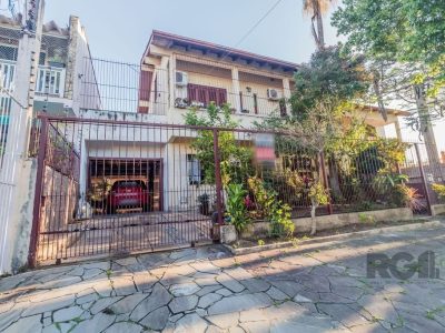 Casa à venda com 215m², 4 quartos, 4 vagas no bairro Santa Tereza em Porto Alegre - Foto 32