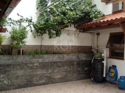 Casa à venda com 240m², 3 quartos, 1 suíte, 3 vagas no bairro São Sebastião em Porto Alegre - Foto 54