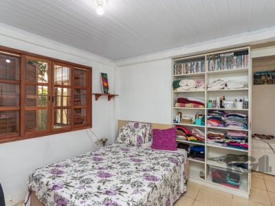 Casa à venda com 125m², 3 quartos, 1 suíte, 2 vagas no bairro Jardim do Salso em Porto Alegre - Foto 25