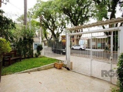 Casa à venda com 88m², 3 quartos, 1 suíte, 2 vagas no bairro Partenon em Porto Alegre - Foto 23