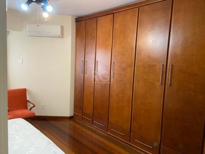 Apartamento à venda com 105m², 3 quartos, 1 suíte, 1 vaga no bairro Jardim Botânico em Porto Alegre - Foto 16