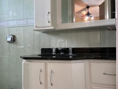 Apartamento à venda com 105m², 3 quartos, 1 suíte, 1 vaga no bairro Jardim Botânico em Porto Alegre - Foto 10