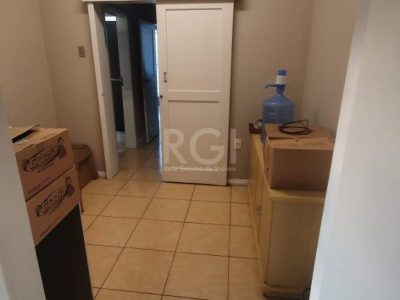 Casa à venda com 260m², 3 quartos, 3 vagas no bairro Petrópolis em Porto Alegre - Foto 19