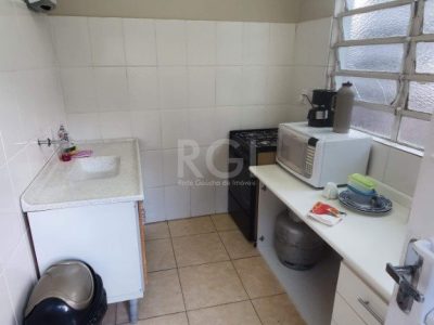 Casa à venda com 260m², 3 quartos, 3 vagas no bairro Petrópolis em Porto Alegre - Foto 22