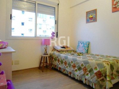 Apartamento à venda com 86m², 3 quartos, 1 suíte, 2 vagas no bairro Tristeza em Porto Alegre - Foto 11