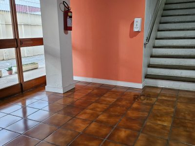 Apartamento à venda com 47m², 1 quarto, 1 vaga no bairro Santana em Porto Alegre - Foto 2