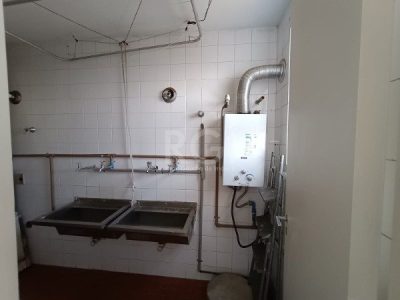 Apartamento à venda com 245m², 3 quartos, 1 suíte, 2 vagas no bairro Independência em Porto Alegre - Foto 28