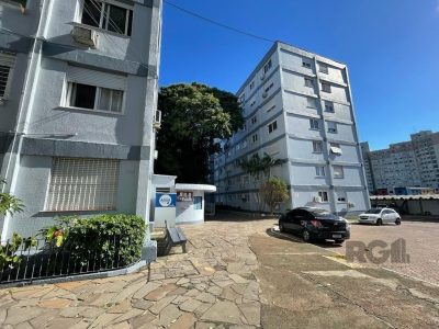 Apartamento à venda com 69.915m², 3 quartos no bairro Partenon em Porto Alegre - Foto 3