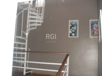 Casa à venda com 184m², 4 quartos, 1 suíte, 3 vagas no bairro Jardim Carvalho em Porto Alegre - Foto 12