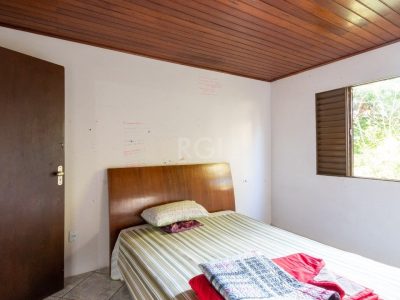 Casa à venda com 240m², 6 quartos, 3 suítes, 2 vagas no bairro Glória em Porto Alegre - Foto 32