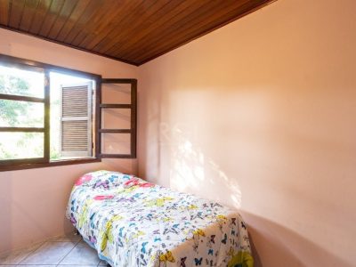 Casa à venda com 240m², 6 quartos, 3 suítes, 2 vagas no bairro Glória em Porto Alegre - Foto 35