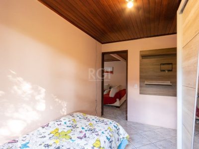 Casa à venda com 240m², 6 quartos, 3 suítes, 2 vagas no bairro Glória em Porto Alegre - Foto 36