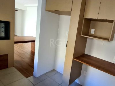 Apartamento à venda com 66m², 2 quartos, 1 suíte, 1 vaga no bairro Menino Deus em Porto Alegre - Foto 17