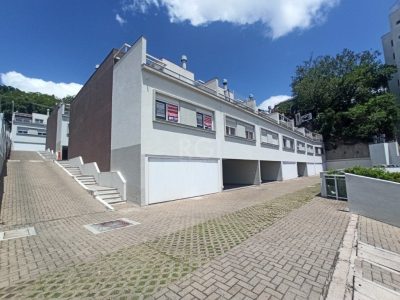 Casa Condominio à venda com 251m², 3 quartos, 3 suítes, 3 vagas no bairro Praia de Belas em Porto Alegre - Foto 22