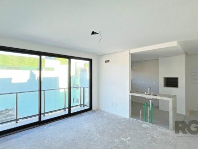 Apartamento à venda com 75m², 2 quartos, 1 suíte, 2 vagas no bairro Menino Deus em Porto Alegre - Foto 2