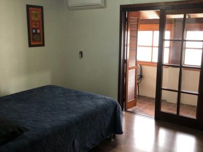 Casa à venda com 180m², 3 quartos, 1 suíte, 2 vagas no bairro Ipanema em Porto Alegre - Foto 20