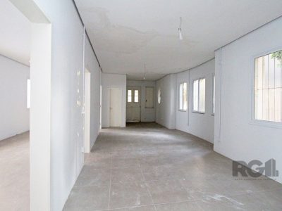 Casa à venda com 187m², 2 quartos, 20 vagas no bairro Petrópolis em Porto Alegre - Foto 11