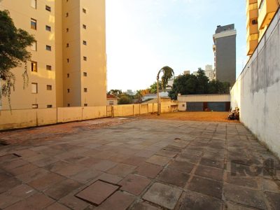 Casa à venda com 187m², 2 quartos, 20 vagas no bairro Petrópolis em Porto Alegre - Foto 18