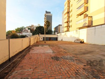 Casa à venda com 187m², 2 quartos, 20 vagas no bairro Petrópolis em Porto Alegre - Foto 20