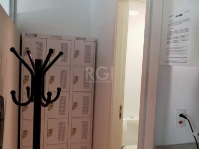 Conjunto/Sala à venda com 75m² no bairro São João em Porto Alegre - Foto 17