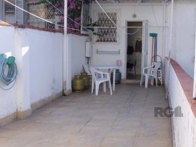 Casa à venda com 170m², 3 quartos, 2 vagas no bairro São João em Porto Alegre - Foto 36