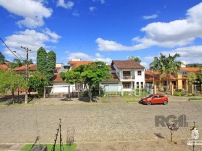 Casa à venda com 365m², 3 quartos, 1 suíte, 4 vagas no bairro Ipanema em Porto Alegre - Foto 22